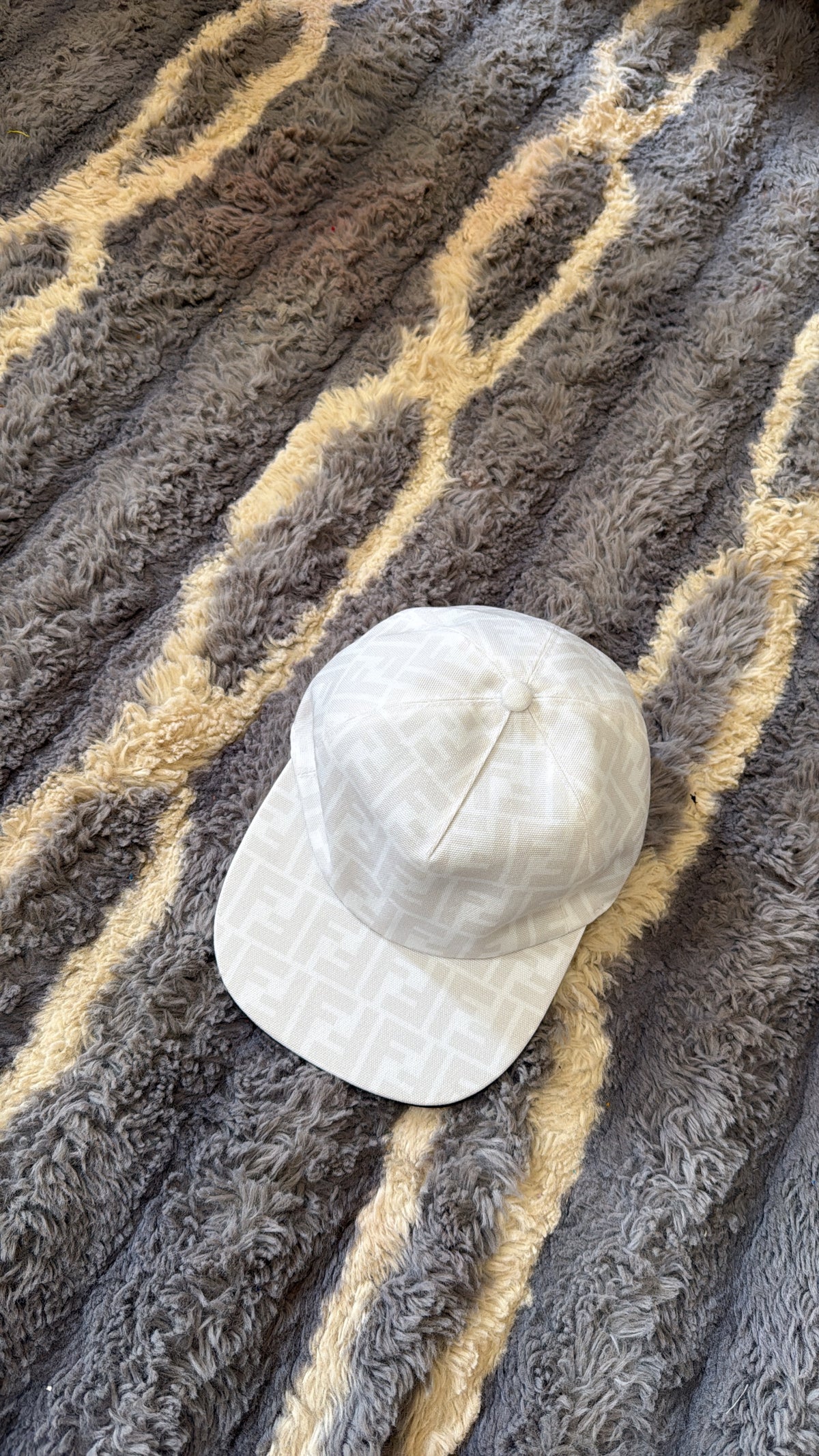 Casquette fendi