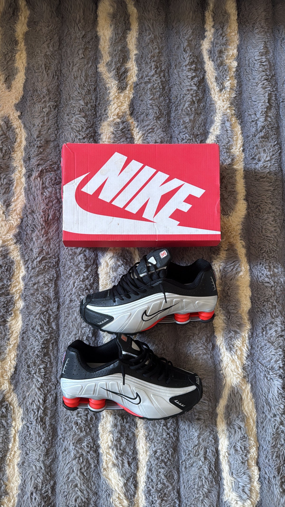 Nike Shop r4
