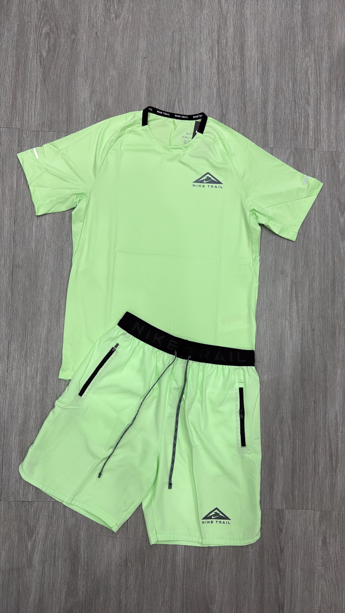 Ensemble Nike trail