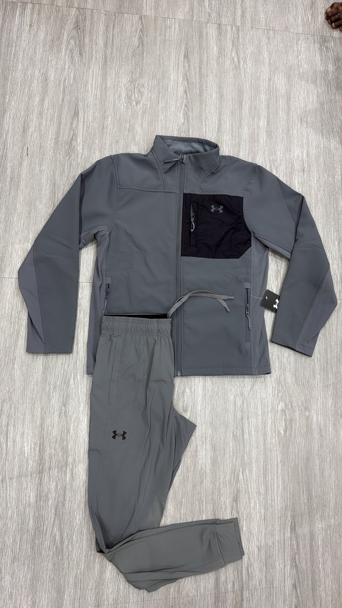 Ensemble uder armour