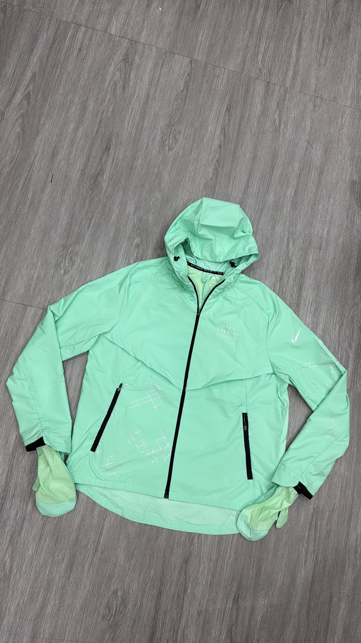 Veste division