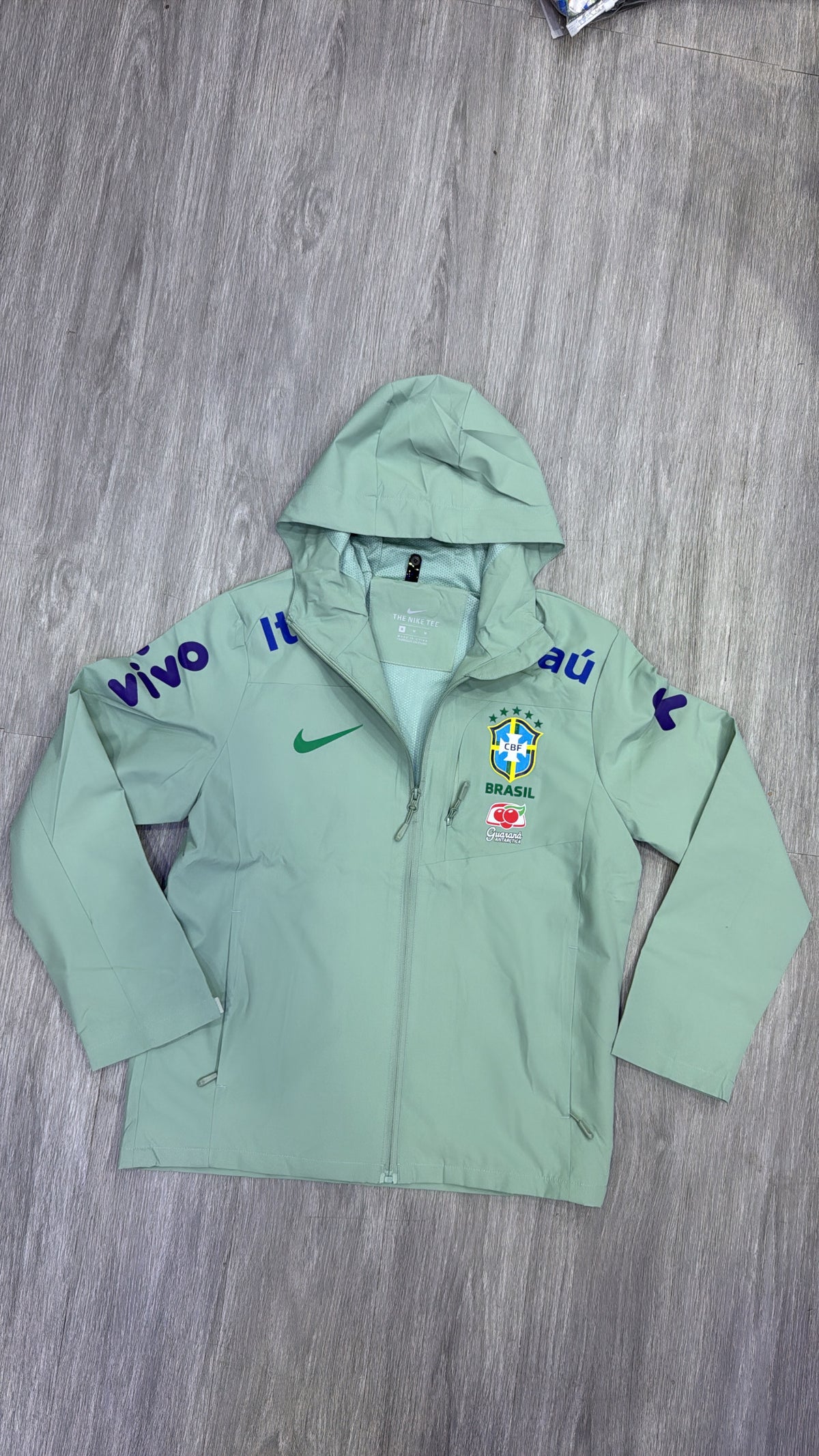 Pull Brésil vert